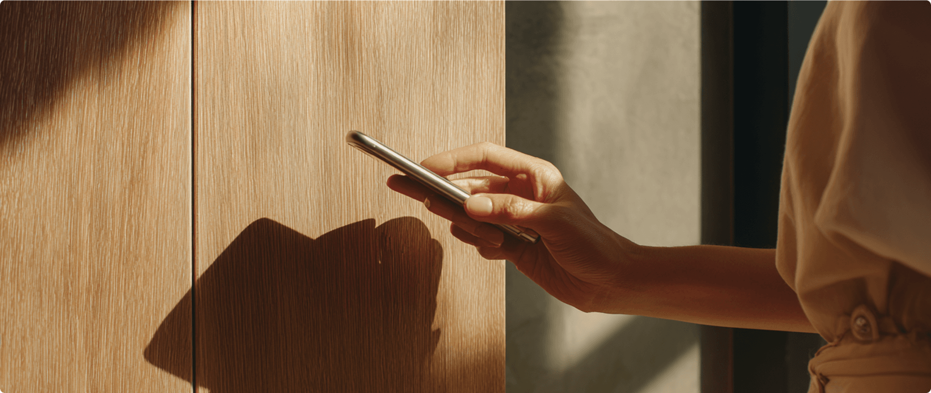 Remote locks management for <br>a <em>stellar</em> guest experience